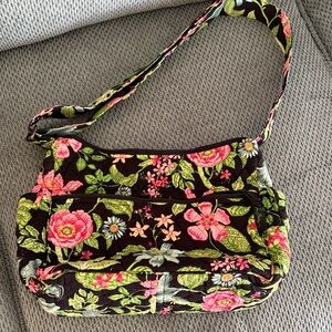 Vera Bradley Floral Patterned Women's Bag- Excellent from a smoke free home.